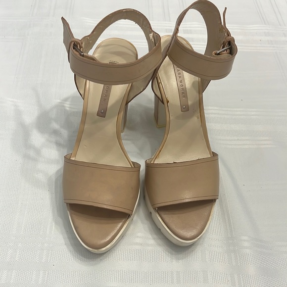 Zara Platform sandals size 9